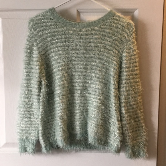 Fuzzy 90s style sweater (small) - Picture 1 of 2